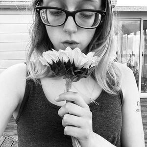 Meet your Posher, Novella